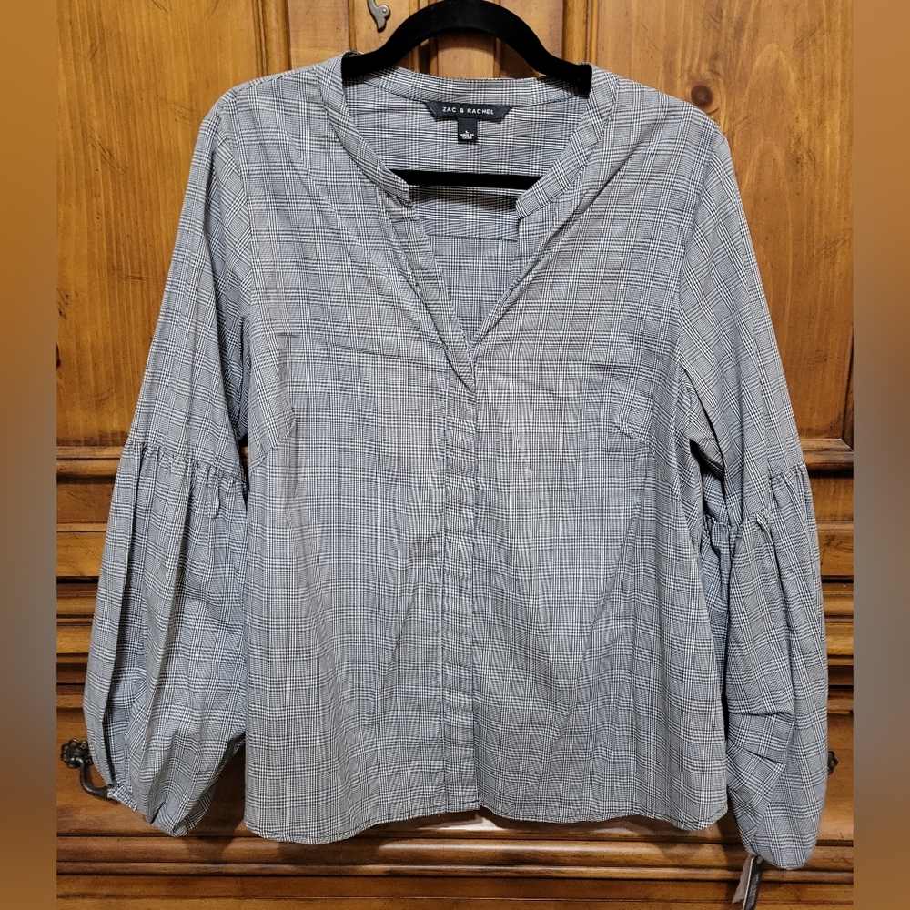 NWT, Zac & Rachel black/white plaid button down, balloon sleeves, size large